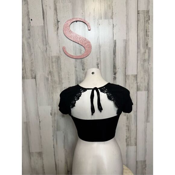 Backless laced black crop top size S - Picture 3 of 7